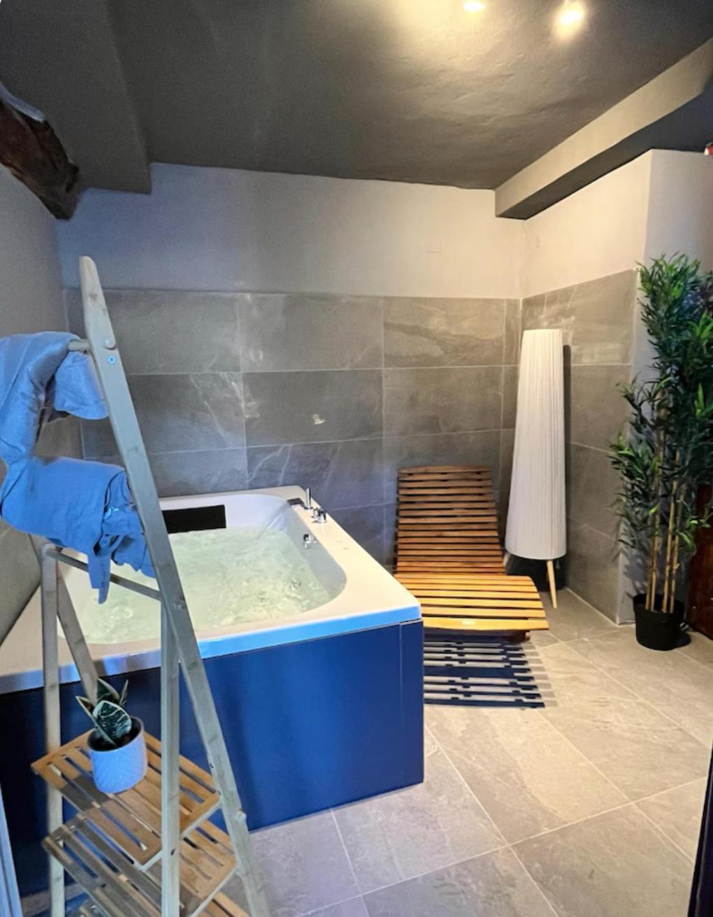 Villa Como, Jacuzzi Spa And Private Pool ブレーヴィオ エクステリア 写真