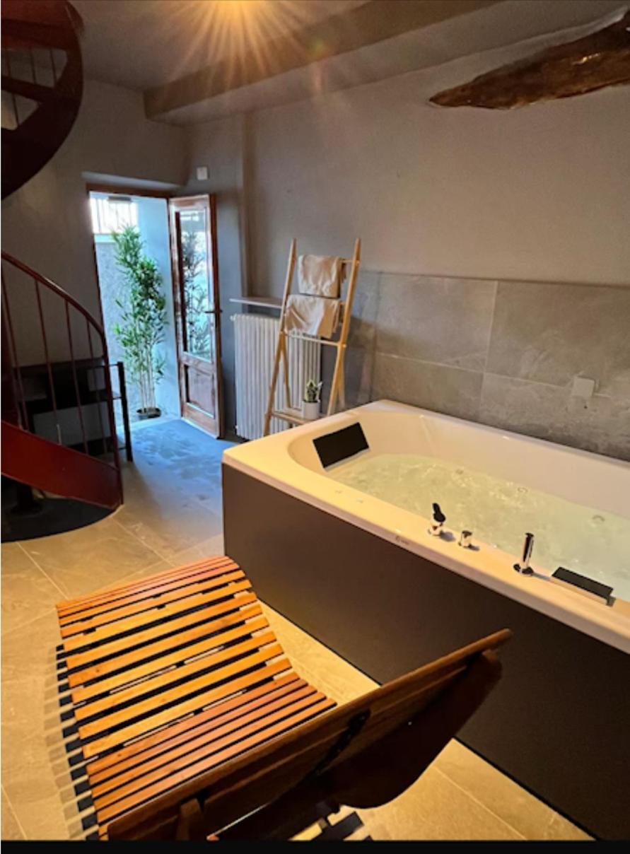 Villa Como, Jacuzzi Spa And Private Pool ブレーヴィオ エクステリア 写真